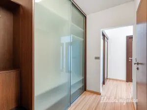 Pronájem bytu 3+1, Praha, Volutová, 76 m2