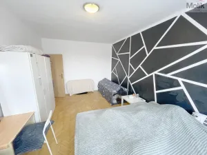 Prodej bytu 2+1, Louny, Tyršovo nám., 51 m2