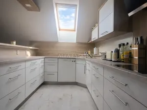 Prodej bytu 4+kk, Chodov, Bezručova, 107 m2