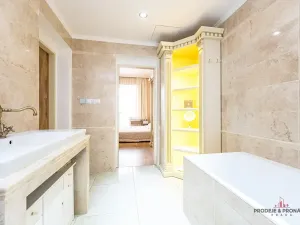 Prodej bytu 2+kk, Praha, Slavíkova, 105 m2