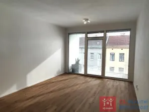 Pronájem bytu 1+kk, Znojmo, Jarošova, 35 m2