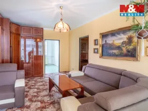 Prodej bytu 3+1, Český Krumlov - Plešivec, Sídliště Plešivec, 73 m2