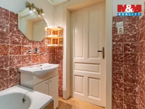 Prodej bytu 4+1, Karlovy Vary - Bohatice, Jáchymovská, 102 m2