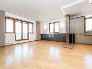 Pronájem bytu 2+kk, Praha - Vršovice, Smolenská, 78 m2