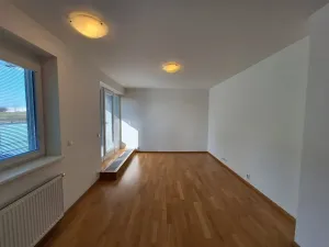 Pronájem bytu 1+kk, Praha, Kakosova, 32 m2