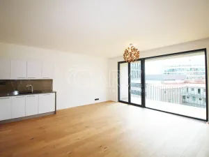 Pronájem bytu 3+kk, Praha, 82 m2