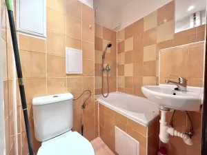 Pronájem bytu 1+kk, Praha - Kbely, Luštěnická, 25 m2