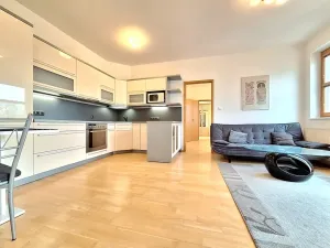 Pronájem bytu 3+kk, Praha - Vysočany, Za Lidovým domem, 58 m2