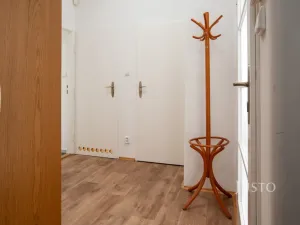 Pronájem bytu 1+kk, Praha - Dejvice, České družiny, 43 m2