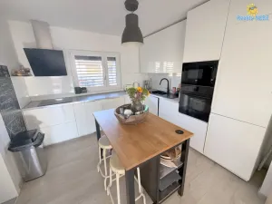 Pronájem rodinného domu, Horoměřice, Karla IV., 94 m2