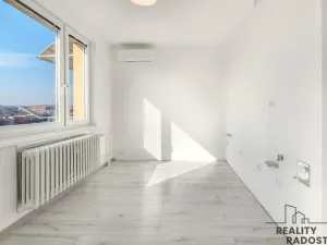 Prodej bytu 3+1, Znojmo, Sokolovská, 69 m2