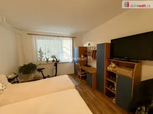 Prodej bytu 4+1, Karlovy Vary - Dvory, 1. máje, 60 m2