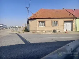 Prodej rodinného domu, Komořany, 75 m2