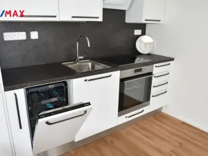 Pronájem bytu 1+kk, Znojmo, Jarošova, 33 m2