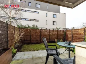 Prodej bytu 2+kk, Praha - Hostavice, U Hostavického potoka, 50 m2