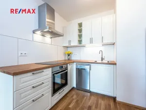 Pronájem bytu 2+kk, Praha - Modřany, Mezi vodami, 56 m2