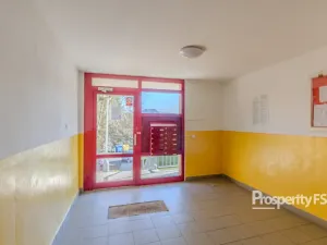 Pronájem bytu 1+1, Ústí nad Labem - Neštěmice, Hluboká, 37 m2