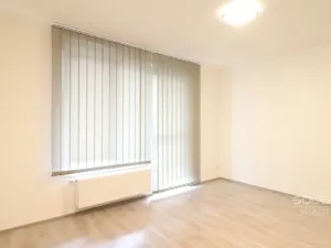Pronájem bytu 1+kk, Praha - Čakovice, Bermanova, 34 m2