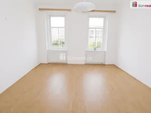 Pronájem bytu 1+1, Praha - Smíchov, Nádražní, 46 m2