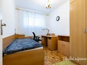 Pronájem bytu 2+kk, Praha, Novorossijská, 35 m2