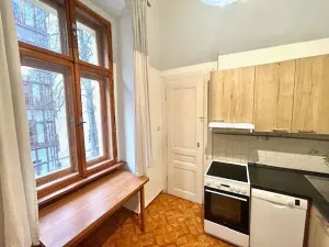 Prodej bytu 3+1, Praha - Malá Strana, Petřínská, 75 m2