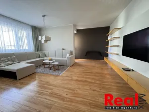 Pronájem bytu 4+kk, Brno - Komín, Jundrovská, 98 m2