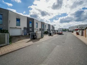 Prodej rodinného domu, Praha - Cholupice, Zálužická, 153 m2