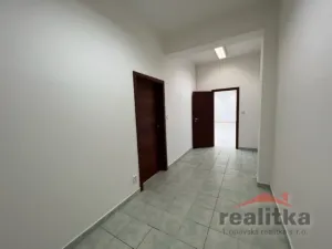 Pronájem obchodního prostoru, Opava - Jaktař, Palhanecká, 90 m2