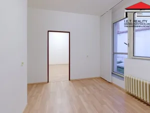 Pronájem kanceláře, Praha - Nové Město, Zlatnická, 23 m2