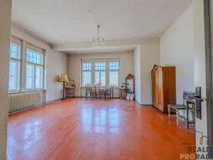 Prodej bytu 2+1, Opava - Předměstí, Komenského, 81 m2