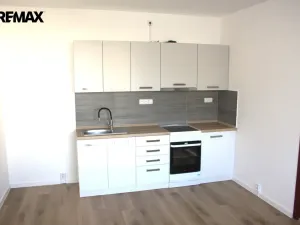Pronájem bytu 2+kk, Písek, Vinařického, 43 m2