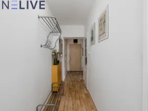 Prodej bytu 3+1, Plzeň, Chválenická, 63 m2