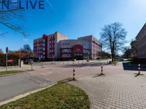 Prodej bytu 3+1, Plzeň, Chválenická, 63 m2