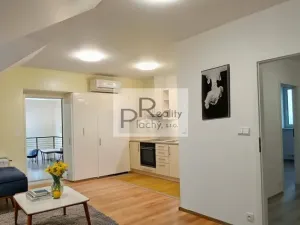 Prodej bytu 2+kk, Hevlín, 63 m2