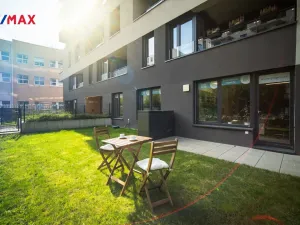 Pronájem kanceláře, Praha - Vysočany, Pechmanových, 91 m2