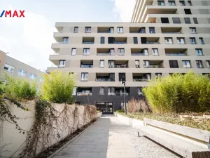 Pronájem kanceláře, Praha - Vysočany, Pechmanových, 91 m2