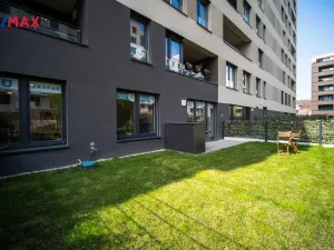 Pronájem kanceláře, Praha - Vysočany, Pechmanových, 91 m2