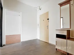 Prodej bytu 2+1, Děčín, Jezdecká, 57 m2