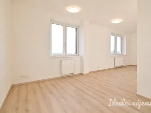 Pronájem bytu 2+kk, Brno, Jižní, 35 m2