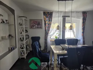 Prodej rodinného domu, Petrohrad, 146 m2