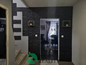 Prodej rodinného domu, Petrohrad, 146 m2