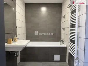 Pronájem bytu 2+1, Ostrov, Kollárova, 58 m2