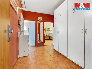 Prodej bytu 2+1, Holoubkov, 61 m2