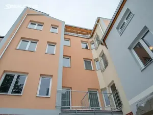 Pronájem bytu 1+kk, Praha - Hlubočepy, Na Zlíchově, 17 m2