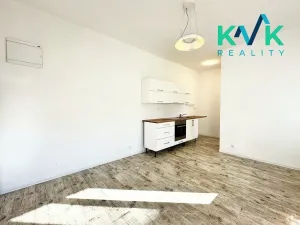Pronájem bytu 1+kk, Karlovy Vary, Spojovací, 22 m2
