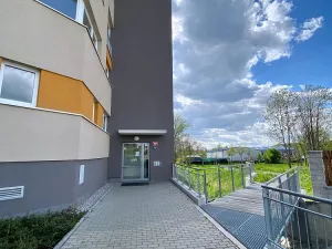 Prodej bytu 1+kk, Praha - Uhříněves, Františka Diviše, 35 m2