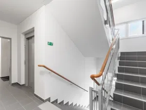 Pronájem bytu 1+kk, Praha - Hodkovičky, Šífařská, 37 m2