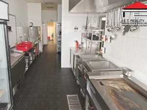 Pronájem restaurace, Praha - Kobylisy, Klapkova, 467 m2