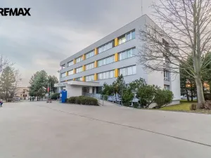Pronájem bytu 2+kk, Praha - Petrovice, Lessnerova, 43 m2