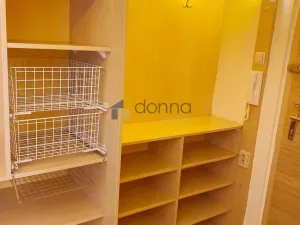 Pronájem bytu 2+kk, Praha, Milánská, 46 m2